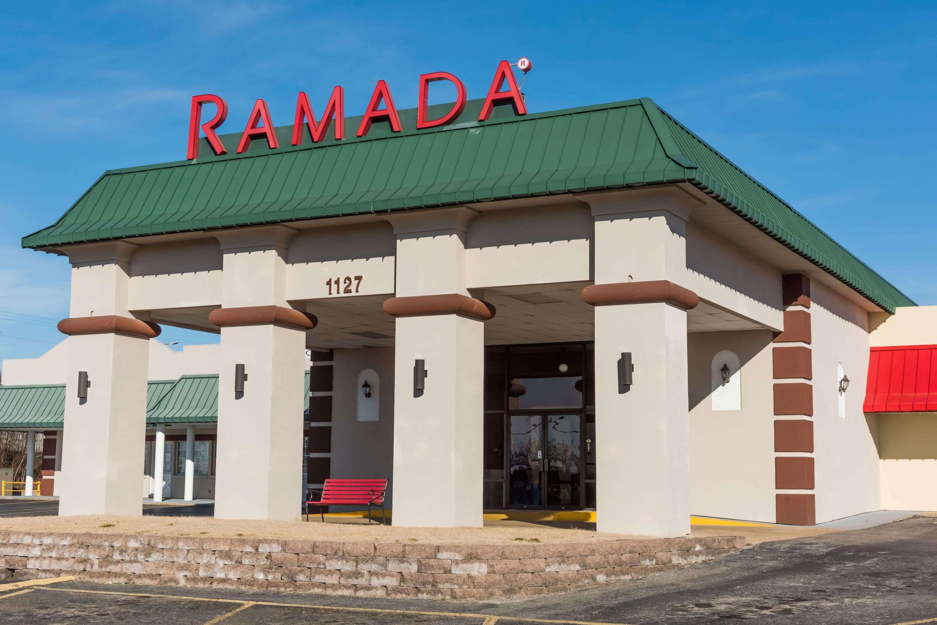 Ramada by Wyndham Mountain Home Bagian luar foto