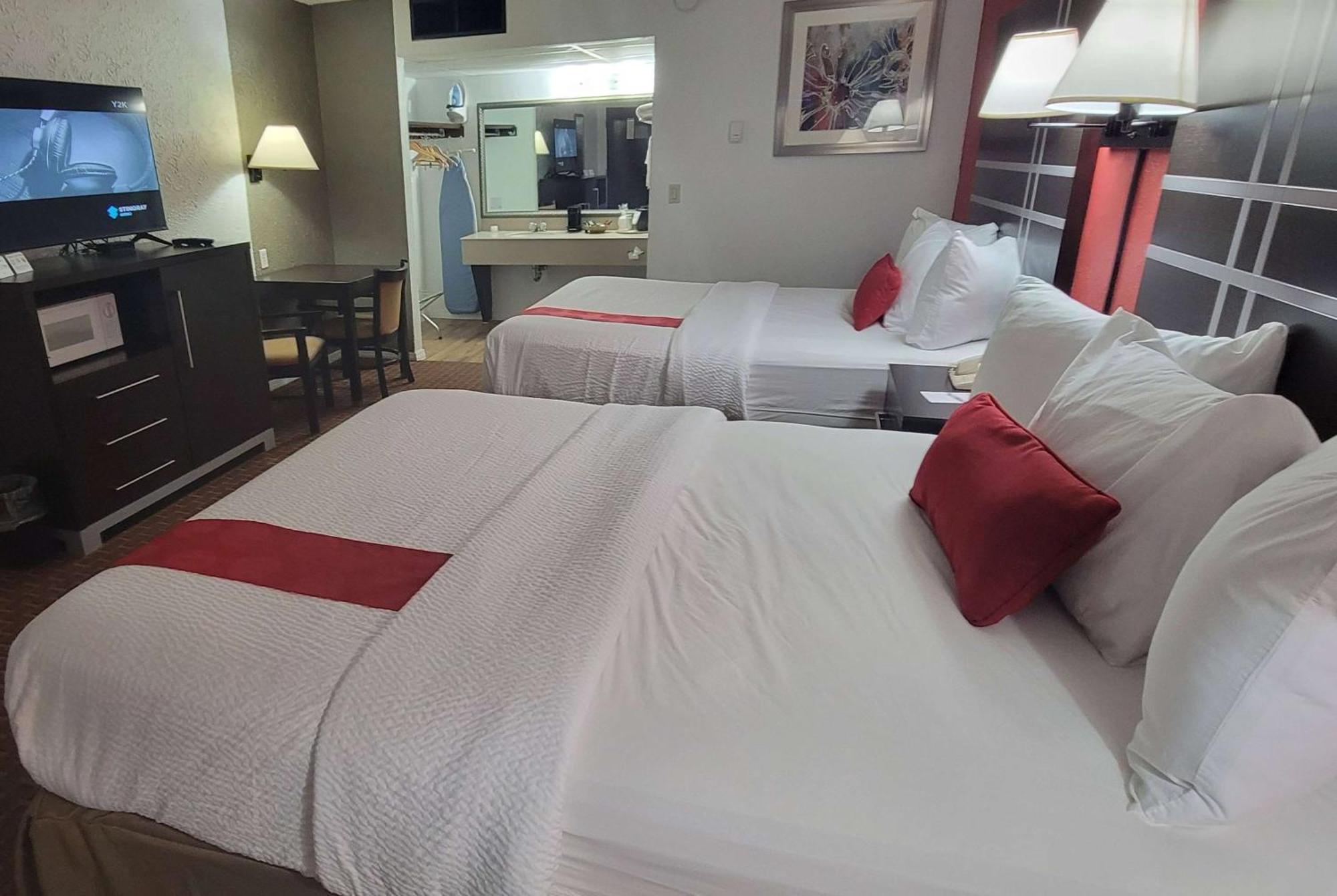 Ramada by Wyndham Mountain Home Bagian luar foto