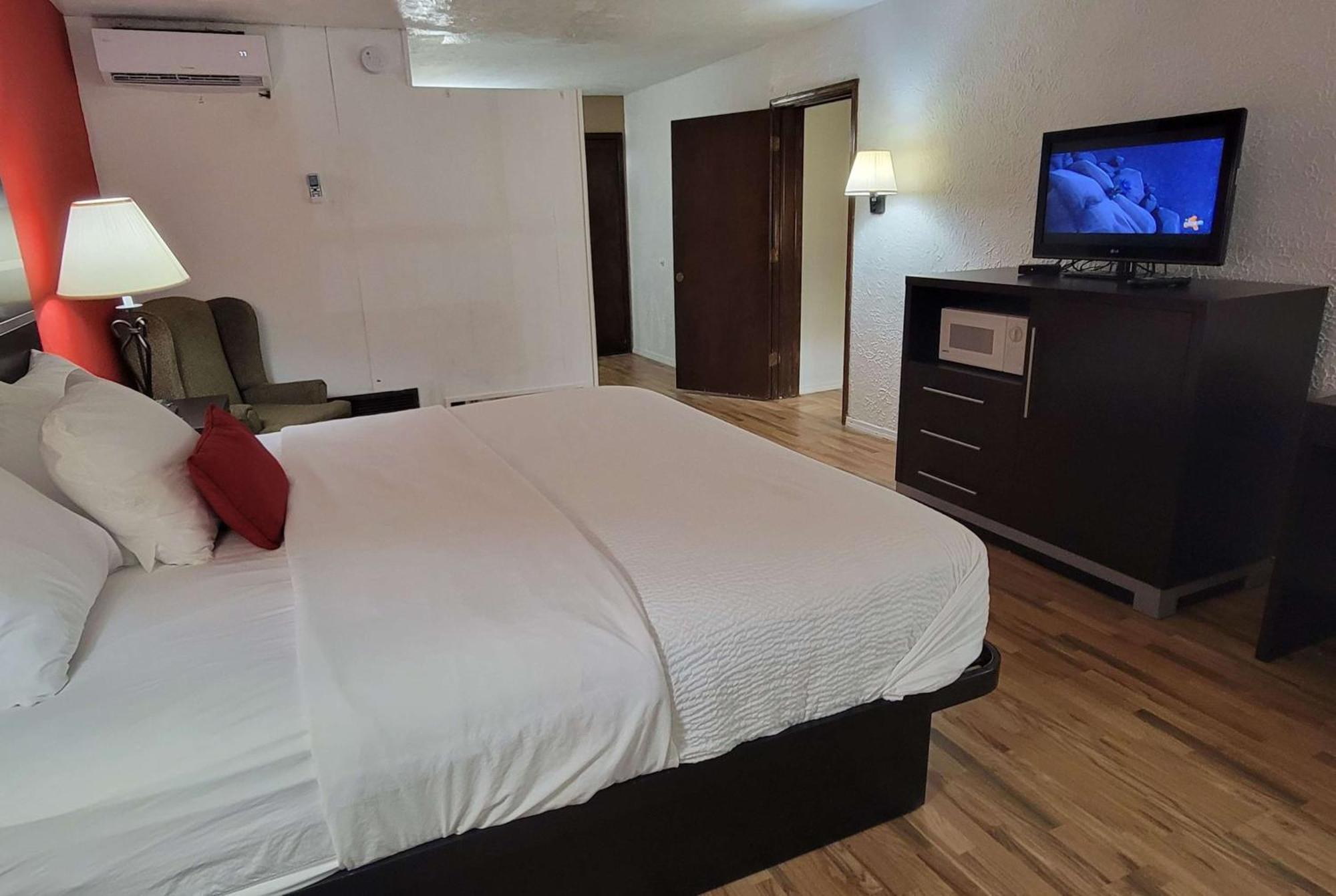Ramada by Wyndham Mountain Home Bagian luar foto