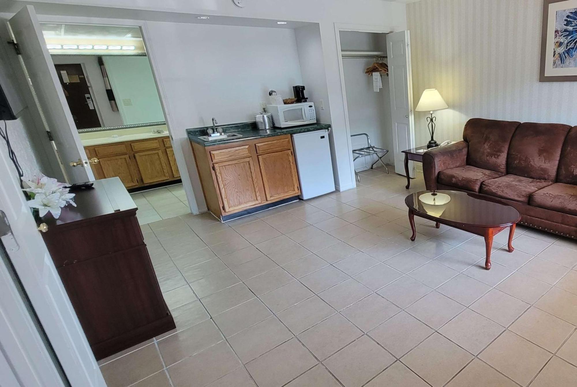 Ramada by Wyndham Mountain Home Bagian luar foto