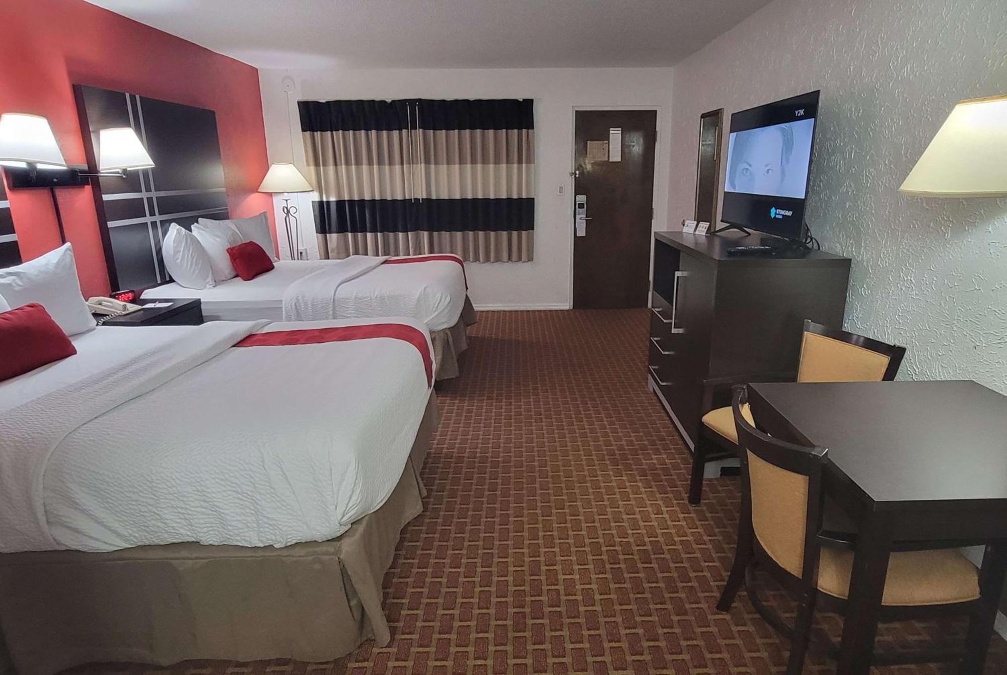 Ramada by Wyndham Mountain Home Bagian luar foto