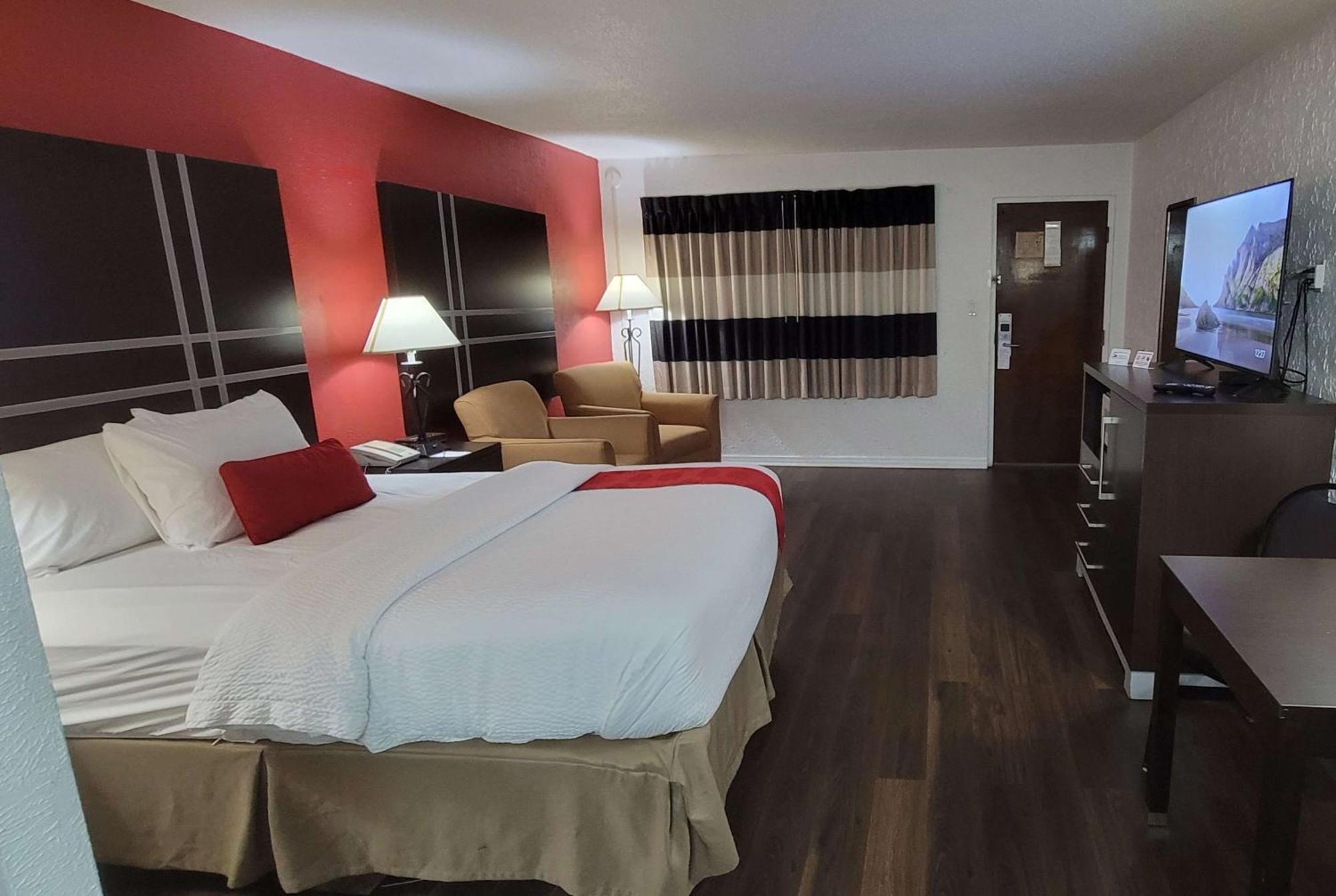 Ramada by Wyndham Mountain Home Bagian luar foto
