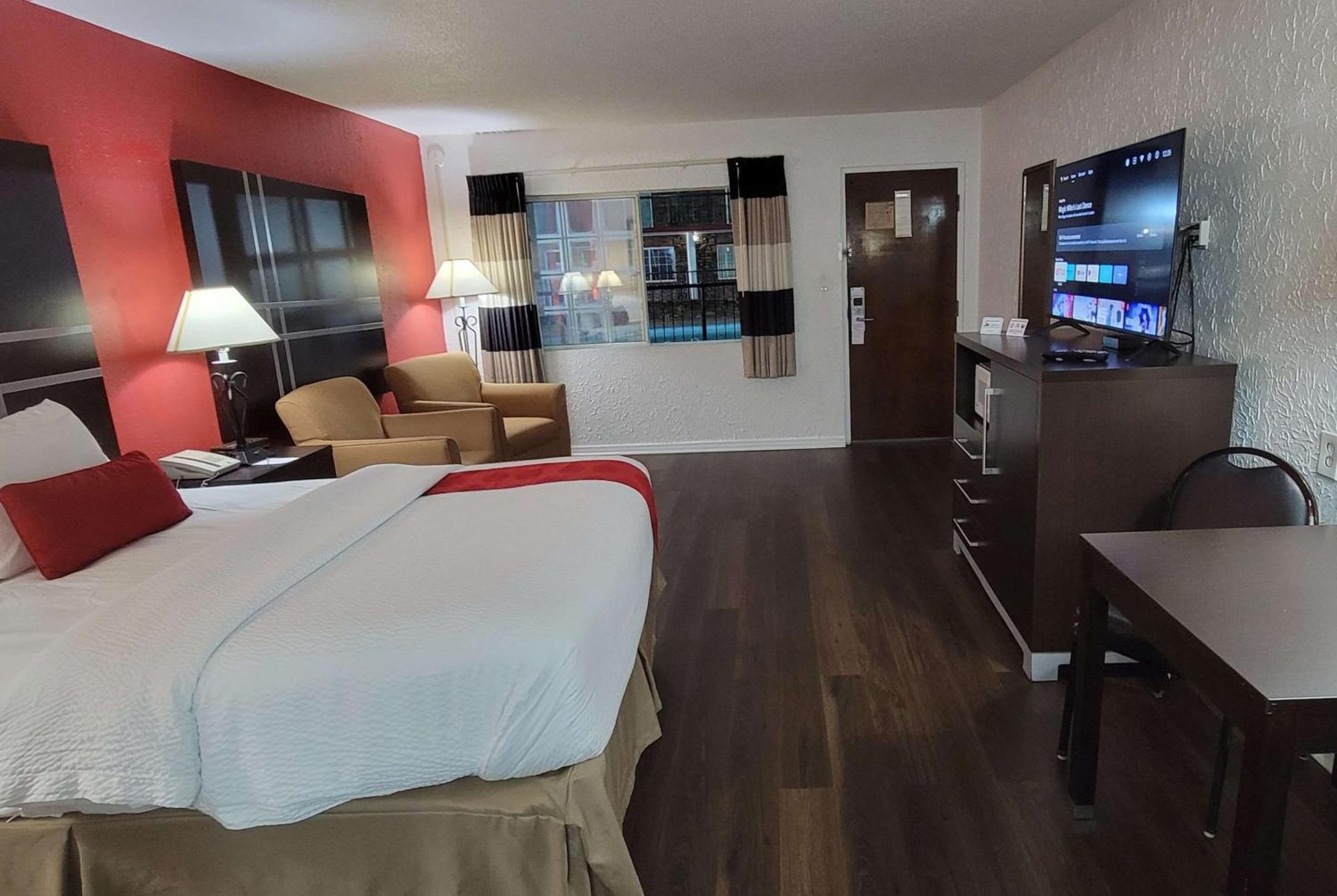 Ramada by Wyndham Mountain Home Bagian luar foto