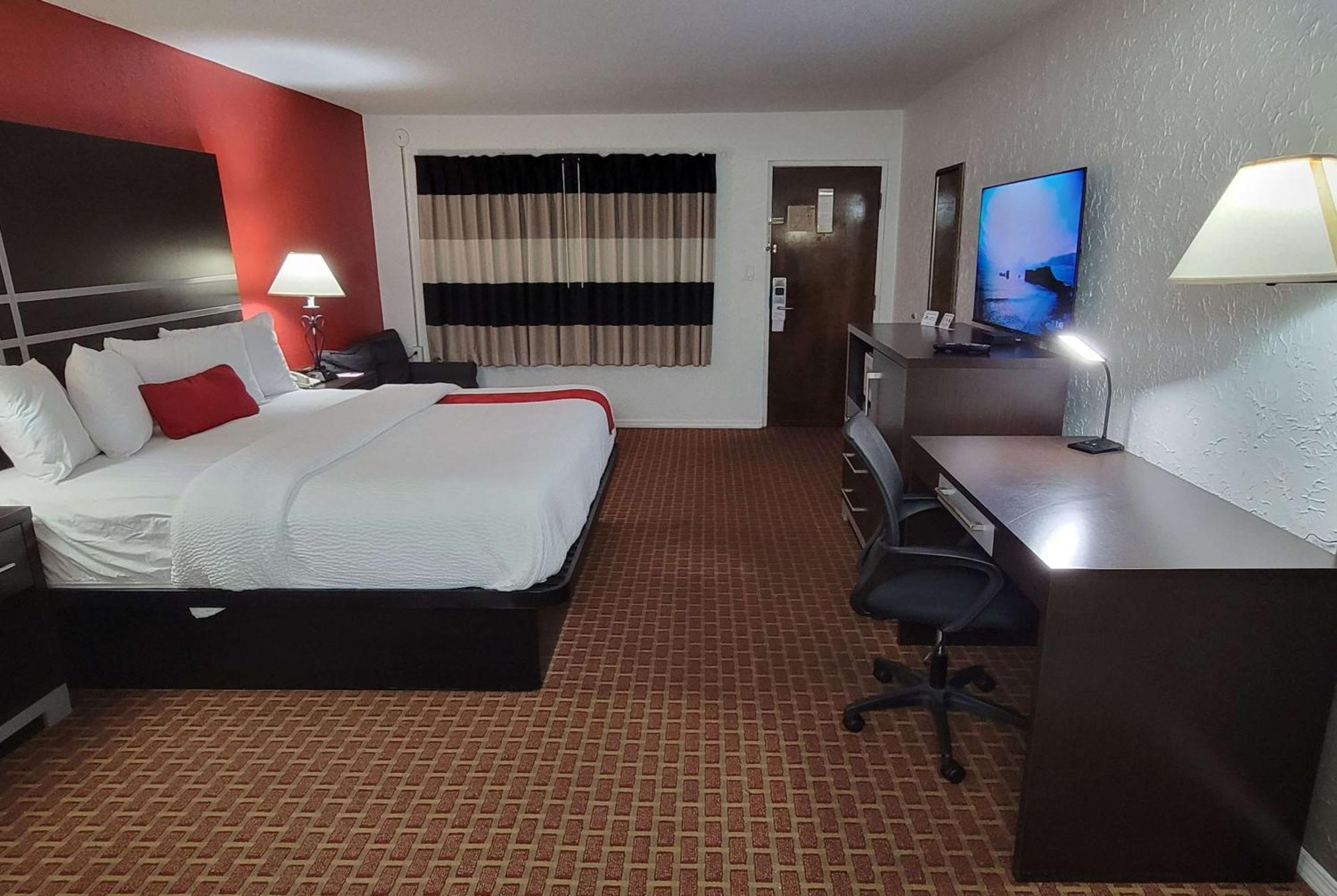 Ramada by Wyndham Mountain Home Bagian luar foto