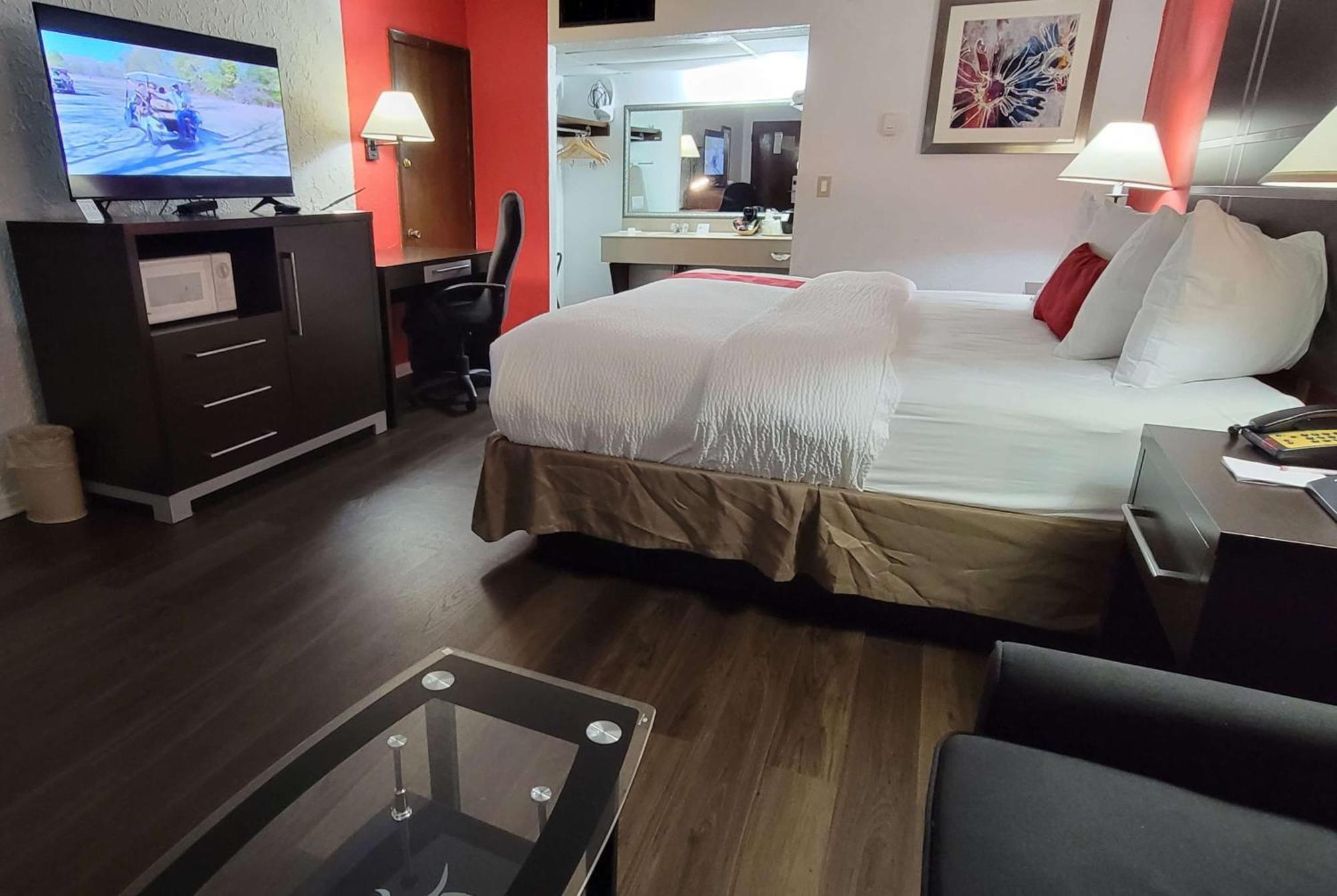 Ramada by Wyndham Mountain Home Bagian luar foto