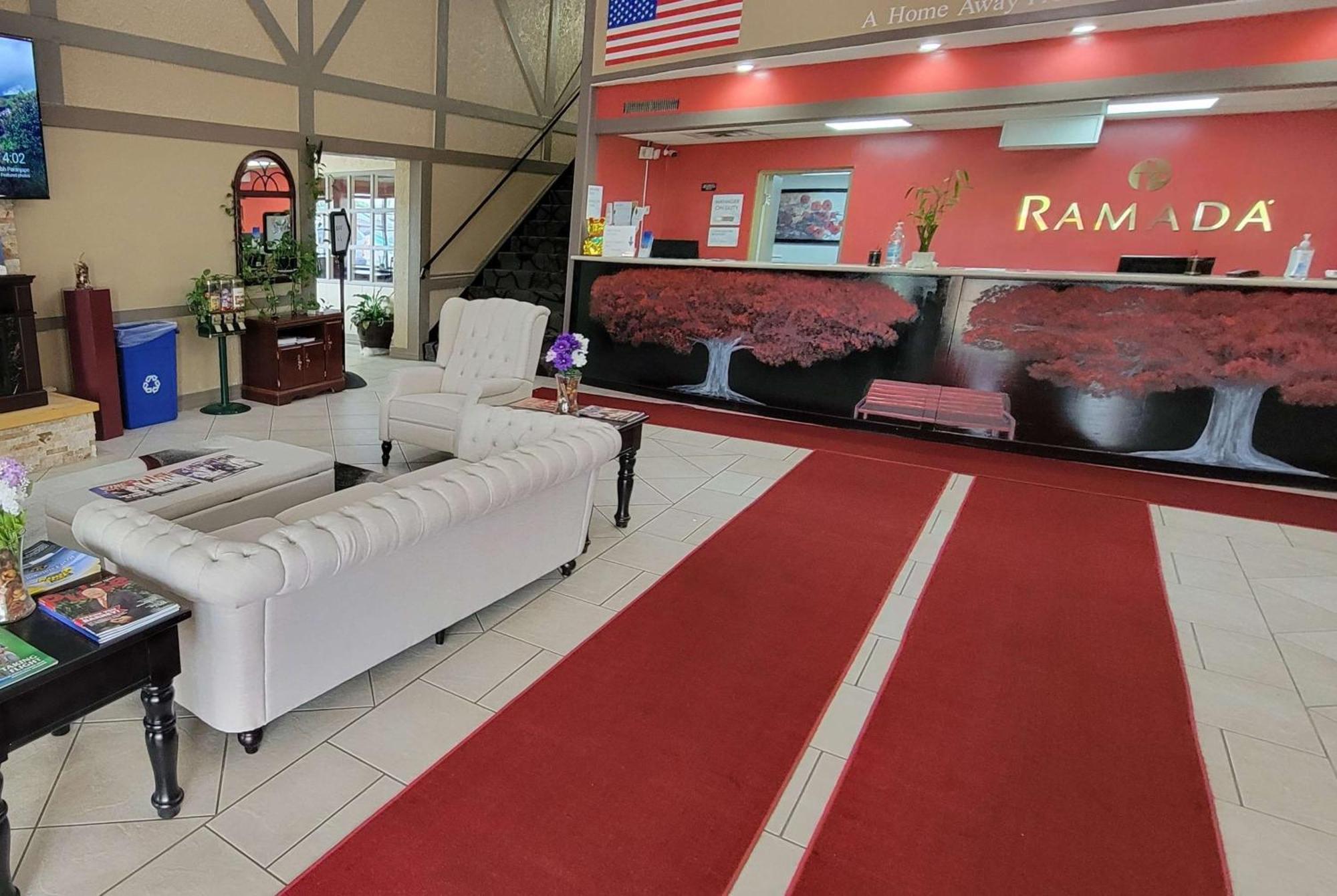 Ramada by Wyndham Mountain Home Bagian luar foto