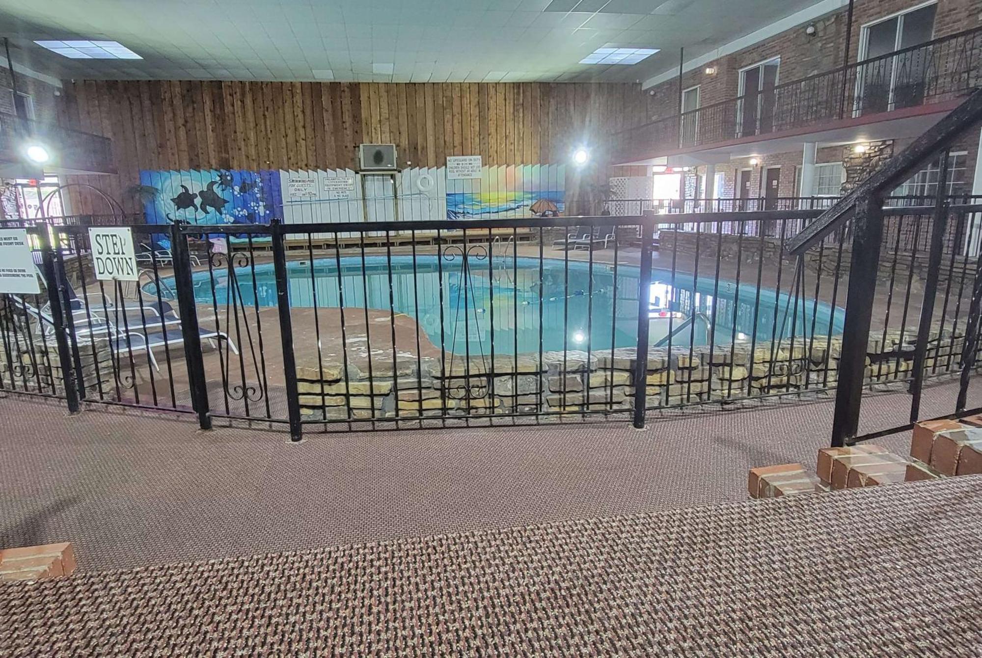Ramada by Wyndham Mountain Home Bagian luar foto